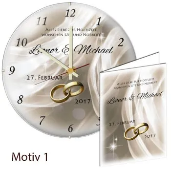 schlichtes Geschenk zur Hochzeit mit goldenen Ringen, Namen der Eheleute und Datum der Hochzeit auf dem Zifferblatt